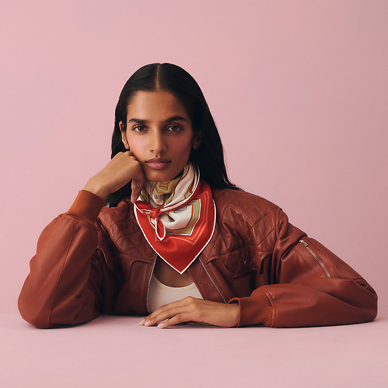 カレ 70 《四輪馬車の車輪》 | Hermès - エルメス-公式サイト